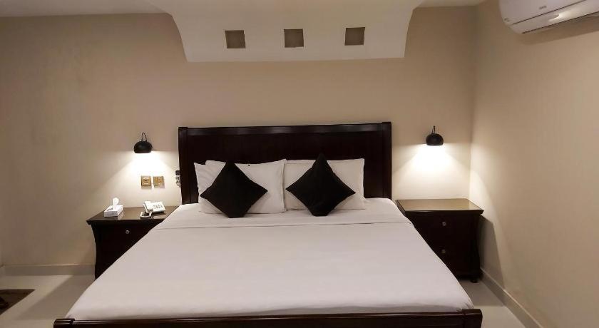 Hotel Mairona Gulberg 拉合尔 外观 照片